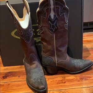 NWOT Never Worn, Authentic Cowgirl Boots